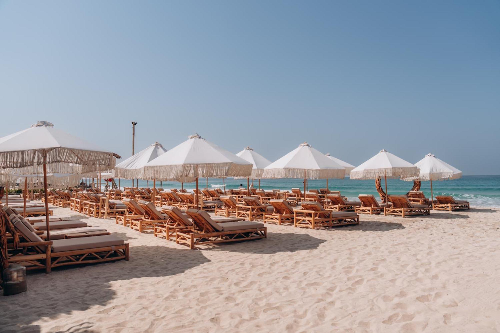 Umm Al Quwain Beach Hotel Bagian luar foto
