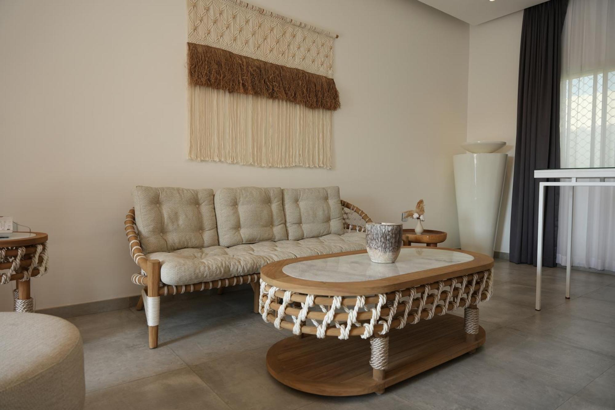 Umm Al Quwain Beach Hotel Bagian luar foto
